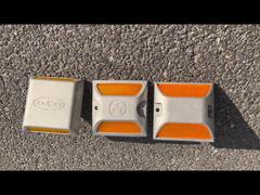 Алюминиевый дорожный катафот. Выпуклый дорожный маркер. Высокая видимость.